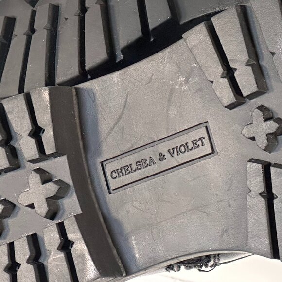 Ladies size 7.5 Black combat boots - Picture 9 of 15